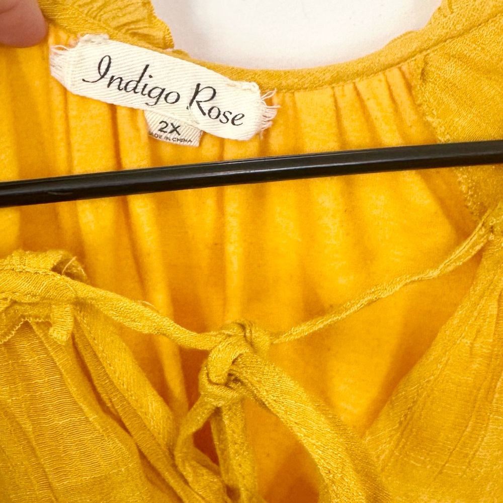 Yellow Ruffled Women's Top - Size: 2X - Picture 2 of 6
